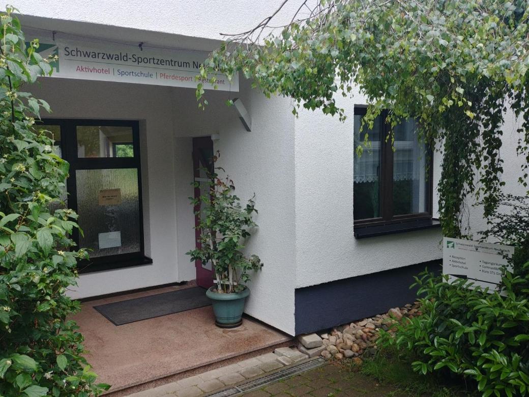 Schwarzwald Sportzentrum Neubulach Buitenkant foto